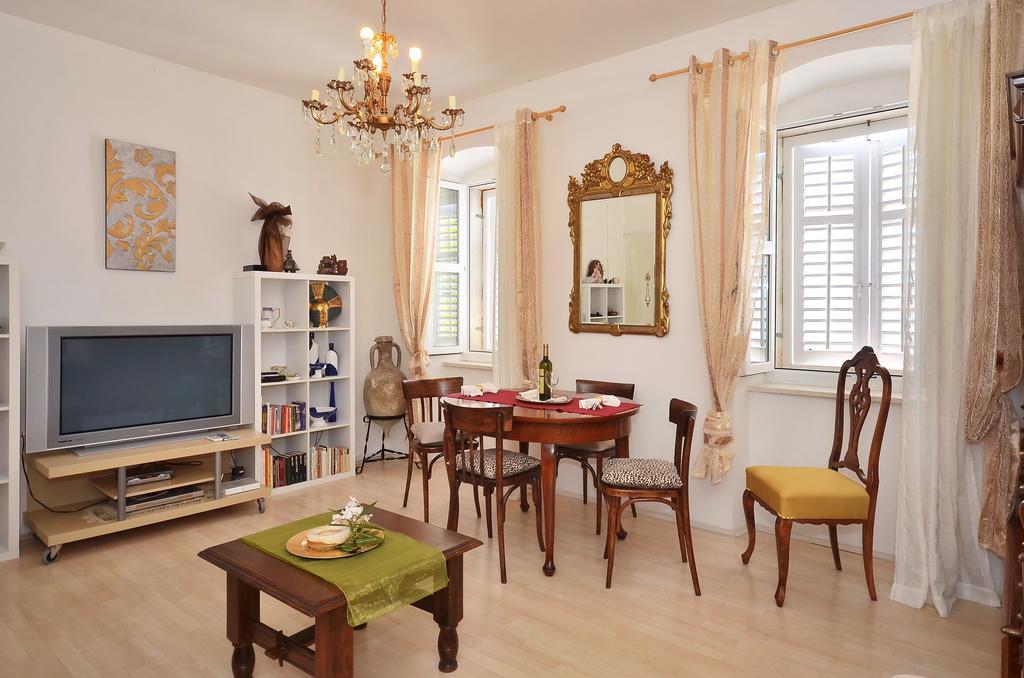 Apartment Pere S Mora Mimice Room photo