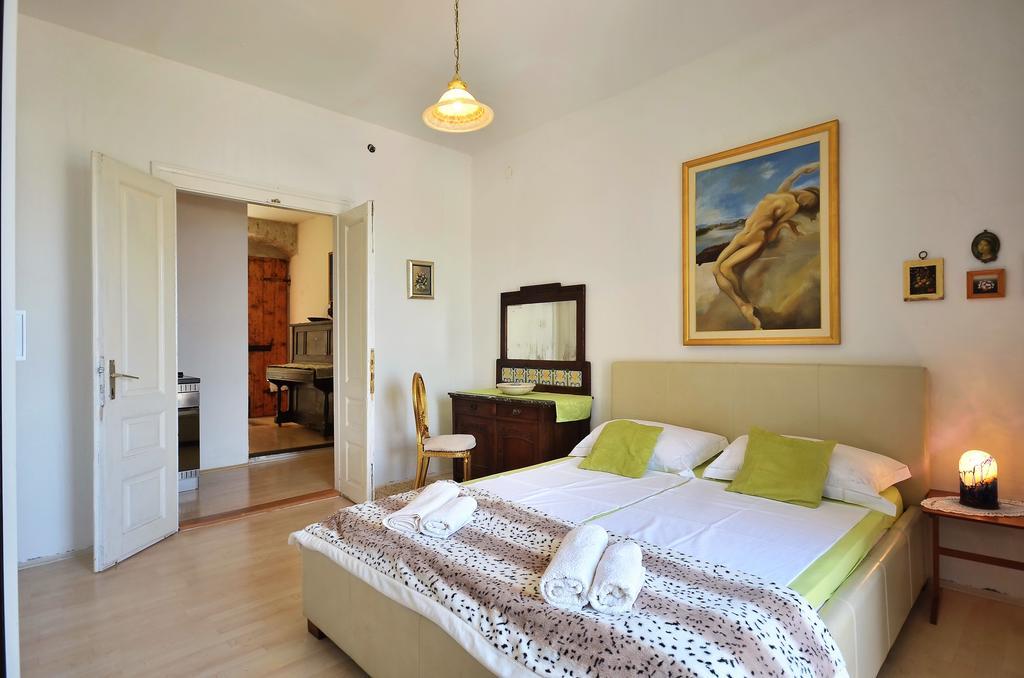 Apartment Pere S Mora Mimice Room photo